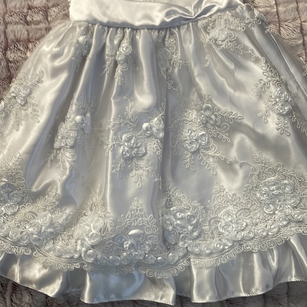 Dress - Picture 3 of 11